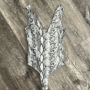 Lulus Stretchy Snakeskin Bodysuit Size Small